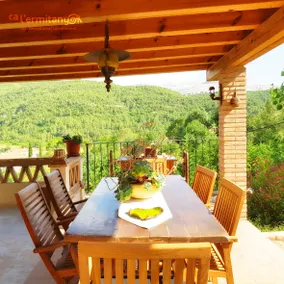 Charming country house with pool in Barcelona - Image 4