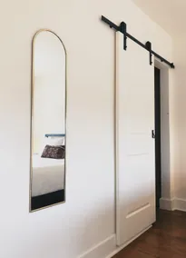 Romantic Craft District Boutique Hotel Suite - Image 3