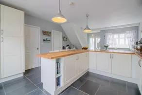 Pear Tree House - Image 3