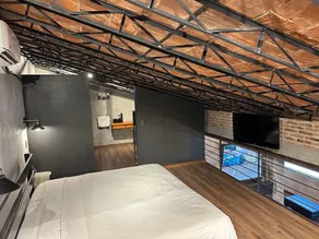 Modern loft in the heart of downtown - Image 2