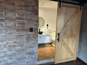 Modern loft in the heart of downtown - Image 4
