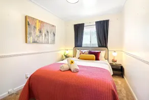 Luxury Home | 7 mins LAX, Beach, 405 & SoFi nearby - Image 3