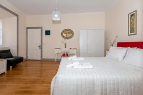 VAP Suites Apartment P - Image 3