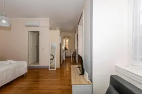 VAP Suites Apartment P - Image 5