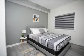 Comfortable home near airport - Image 5