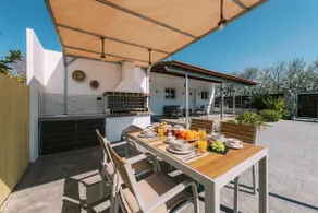 Reni Garden House - Image 3