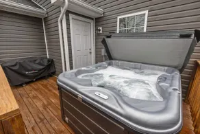 Bourbon Chaser-Hot Tub/KY Horse Park/Ark/Dtown/4BR - Image 3
