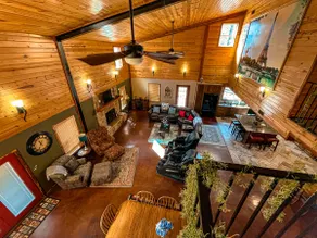 Unique & Spacious Lodge in Hugo! - Image 3