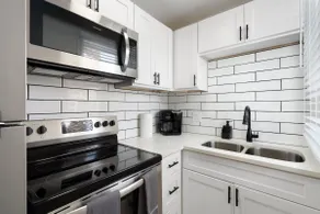 Modern Apartment in the Heart of Phoenix (3) - Image 2