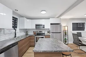 Welcome To Our Modern 2Bdrm,1Bth w, Laundry,BBQ - Image 4