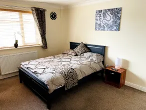 5-Bedroom Cottage in Healing, Grimsby - Image 5