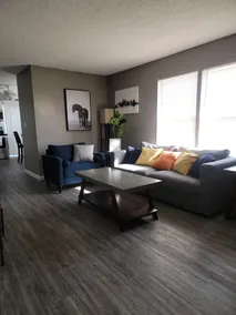Quaint and Cozy Apartment - Image 3