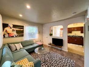 Cozy Sonoma Creekside Escape: Couples Retreat - Image 2