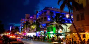 South Beach - OCEAN DR. 2 QUEEN BEDS - Image 5