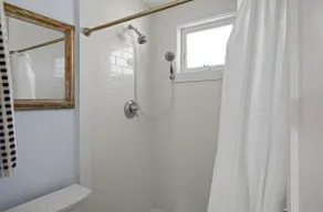 Private beach access, Wi-Fi, Full kitchen - Image 5