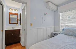 Private beach access, Wi-Fi, Full kitchen - Image 3