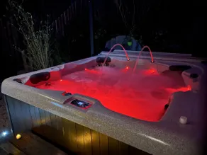 Charming cottage ”love nest” HOT TUB 6 people - Image 4
