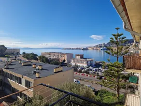 Incredible 2-room apartment full of charm with balcony sea view - Image 2