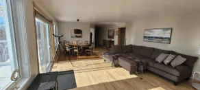 Fun, spacious and beautiful river view - Image 3
