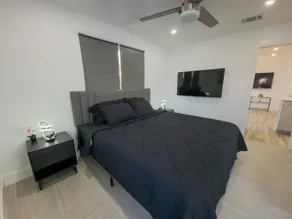 Cozy modern house - Near SXSW and other events - Image 3