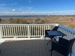 Water Views, 1 Min Walk to Ocean Access, Sleeps 10 - Image 3