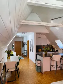 Modern attic apartment in the heart of the old town - Image 4