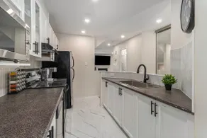 Cozy Townhouse in Barrhaven near Metro Plaza - Image 4
