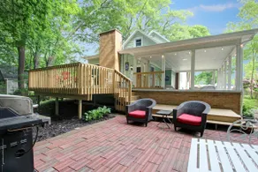 B and B's Beach House Accommodates Eleven Guests In 5 Bedrooms 2 Full Baths! - Image 4