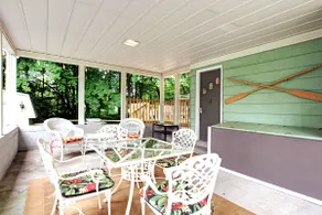 B and B's Beach House Accommodates Eleven Guests In 5 Bedrooms 2 Full Baths! - Image 2
