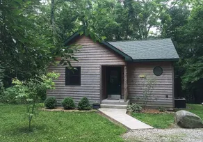 Hygge Log Cabin: HotTub & Hiking - Image 2