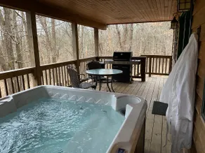 Hygge Log Cabin: HotTub & Hiking - Image 4