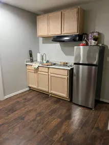 Nice guest house apt style with separate entrance - Image 3