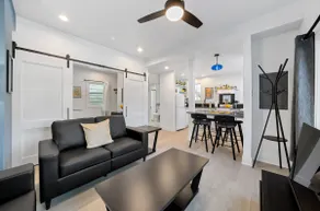 A Suite Downtown- Lake access, hiking, and more! - Image 2
