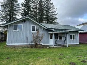 Cozy Farm House in Sultan, WA - Image 3