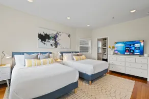 The Wilson | Shaw Duplex | 4BR Private Suites - Image 3