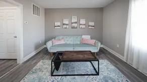 Delightful airy remodeled 1 1 Elsas - Image 2