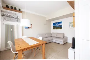 Apartment 4 - Image 2