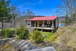 Hamden Cabin with seasonal hot tub & spring - Image 2