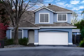Stunning house, Pool, Fire Pit & Prime Location - Image 3