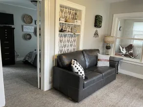 Lovely Bungalow - Image 3