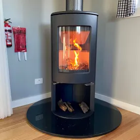 Wakefields | Luxury Mountain Retreat w/ Wood Fire - Image 4