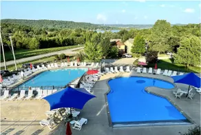Hot Tub + Arcade -> Memorable Stay  - Image 3