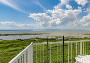 Spacious Condo with stunning river views - Image 2