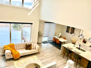 New 5BDRM Luxury Home | Fireplace | AC | Sleeps 13 - Image 2