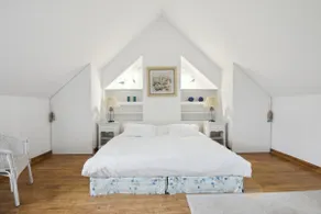 The Blue Cottage - Image 4