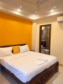 Cozy 1BHK service apartment n medanta sec39| Huda - Image 2