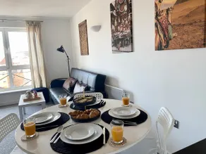 Cosy Egyptian Inspired City Centre Apartment - Image 3