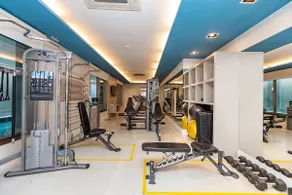 Luxurious Batel Apt Near Batel Courtyard with Garage - Image 3