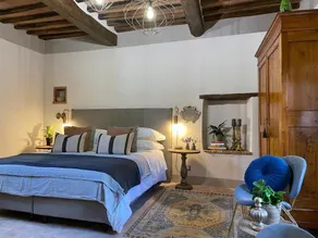 Tuscan character, contemporary style and comfort - Image 4