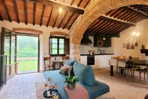 Tuscan character, contemporary style and comfort - Image 3